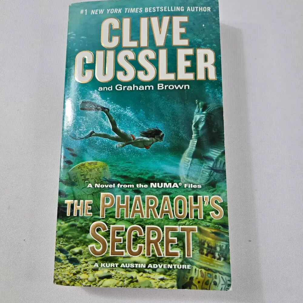 Clive Cussler Paperback Books - The Tombs and The Pharaoh's Secret